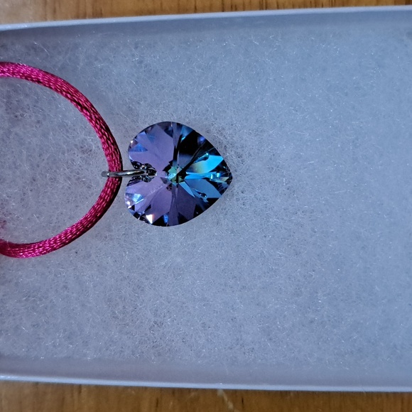 Rose Garden Crystal Heart Necklace - Picture 2 of 6